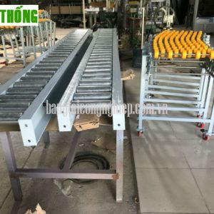 Băng tải con lăn inox