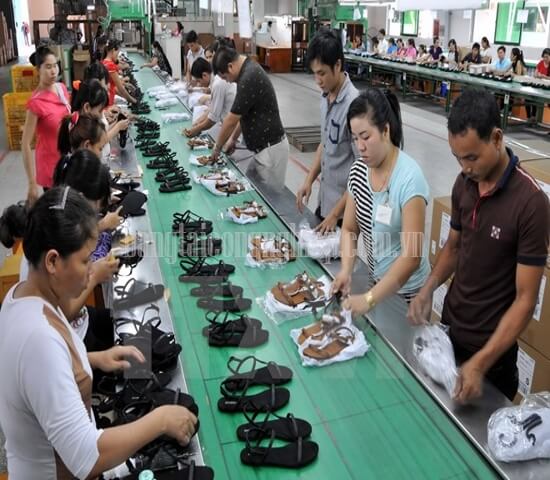 Băng tải được ứng dụng trong sản xuất giày da